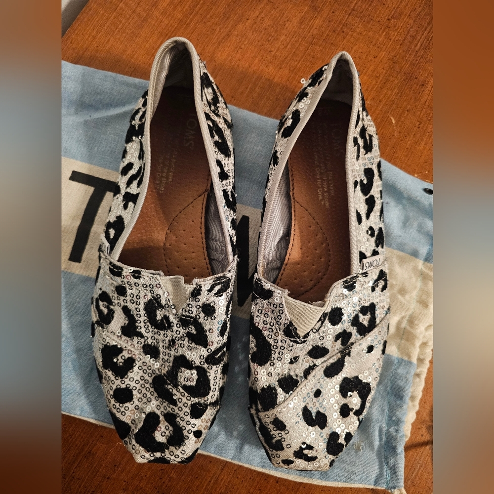 Silver Animal Cheetah Toms